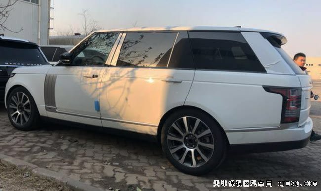 2017款路虎揽胜柴油创世加长版 21轮/创世包现车141万