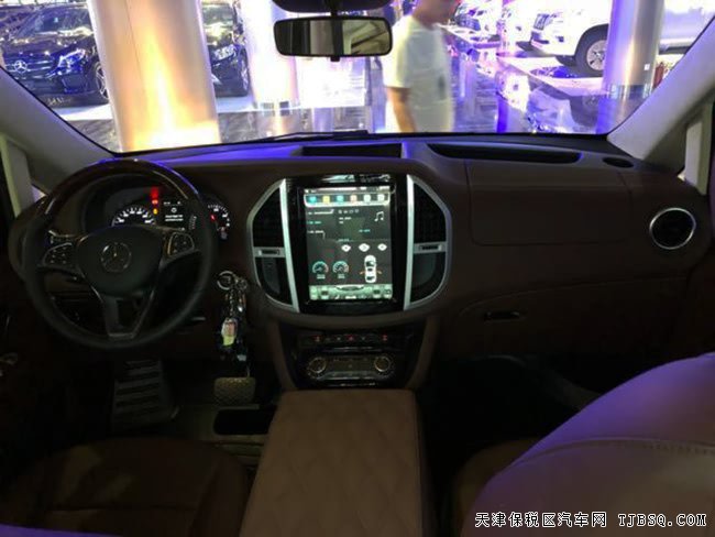 18款奔驰METRIS美规版 电动门/木地板/星光顶现车55.5万