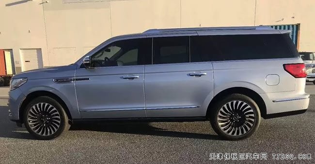2018款林肯领航员3.5T加长版 七座越野尊享极致