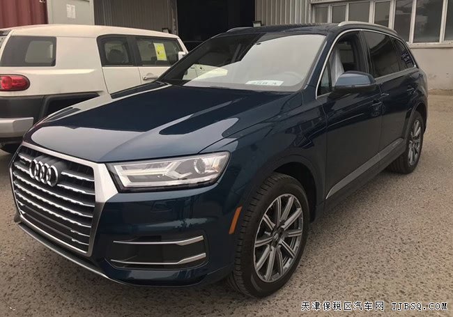 平行进口车奥迪Q7加规版 18款7座SUV现车享折扣