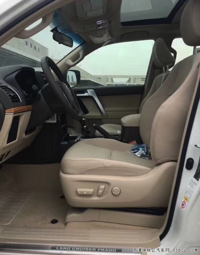 2018款丰田霸道4000中东版 外挂/天窗/9气囊现车65.3万