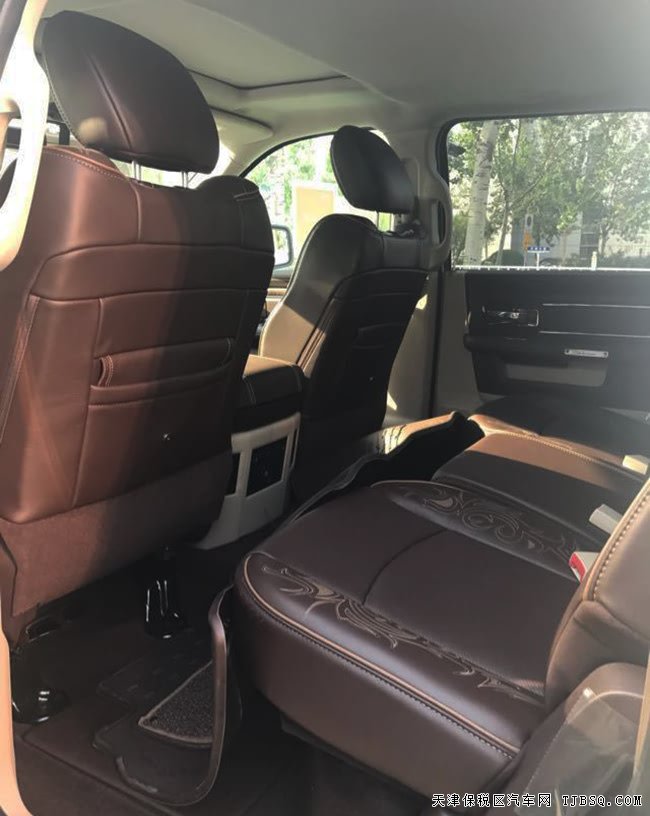 17款道奇公羊5.7L长角号皮卡 20轮/天窗/真皮现车45.5万