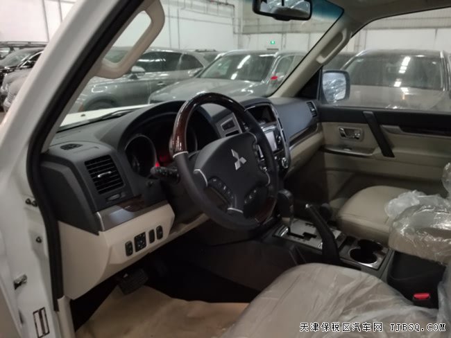 平行进口车18款三菱帕杰罗V97中东版 现车震撼让利