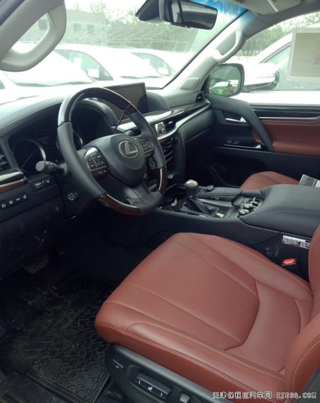平行进口车18款雷克萨斯LX570加规版 顶配现车138万钜惠