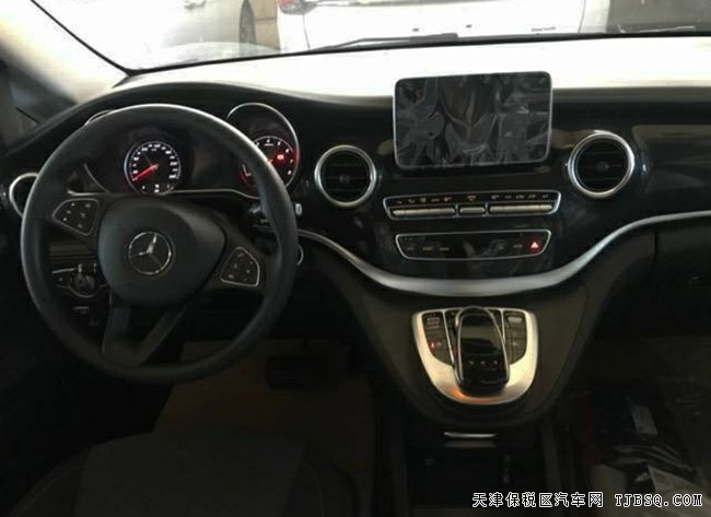 18款奔驰V250中东版7座MPV 7速/双电动门/17轮现车54万