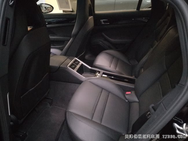 2018款保时捷Panamera加规版 天津港现车尊享经典