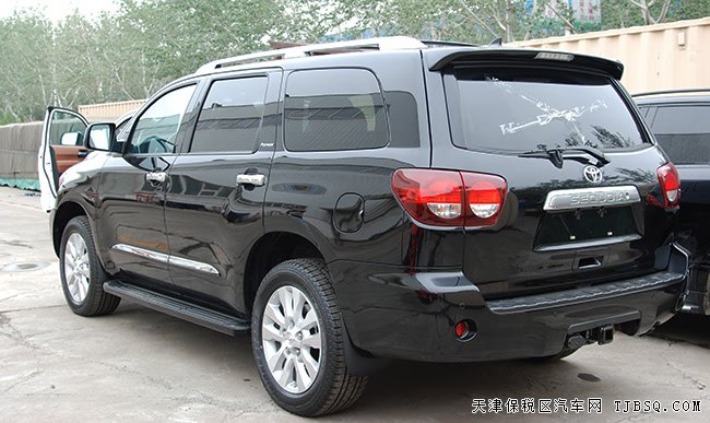 18款丰田红杉5700四驱白金版 7座/20轮/雷测现车95.8万