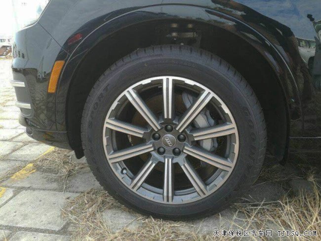 平行进口车18款奥迪Q7加规版 20轮/全景/手写板现车62万