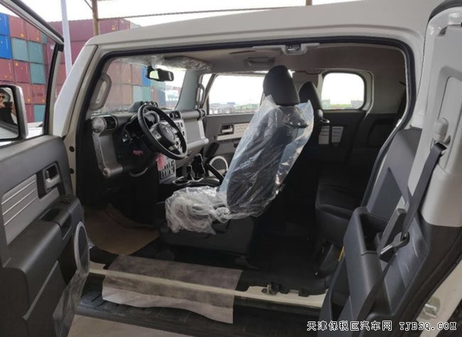 2018款丰田FJ酷路泽中东版 17轮/双油箱/双差现车47.5万
