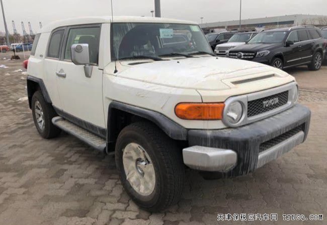 2018款丰田FJ酷路泽中东版 17轮/双油箱/双差现车47.5万