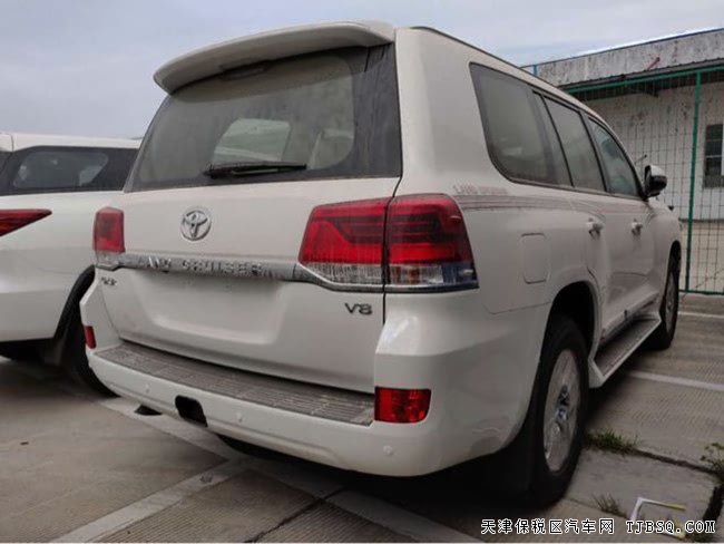 18款丰田酷路泽4600中东版 18轮/天窗/七座现车84万尊享