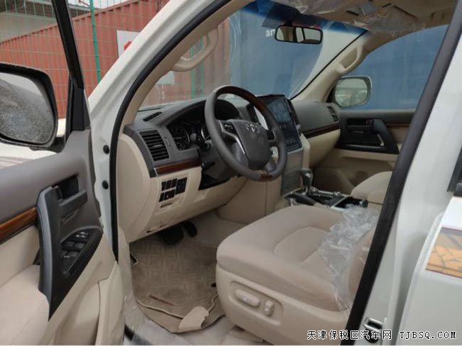 18款丰田酷路泽4600中东版 18轮/天窗/七座现车84万尊享