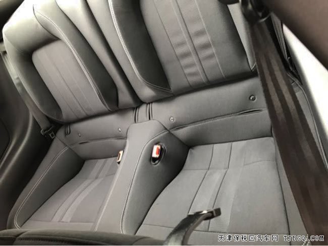2018款福特野马2.3T美规版 10速/17轮/氙灯现车27.8万
