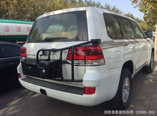 2018款丰田酷路泽4000中东版 8气囊/后挂/天窗现车66万