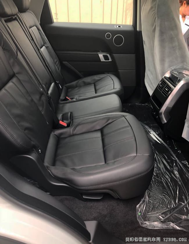 2018款路虎揽胜运动柴油版 全景/真皮座椅现车82.5万购