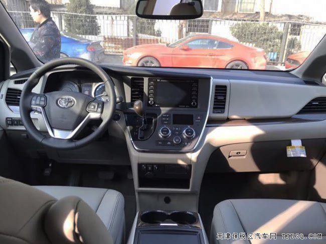 18款丰田塞纳3.5L两驱XLE版 天窗/真皮/18轮现车49.5万