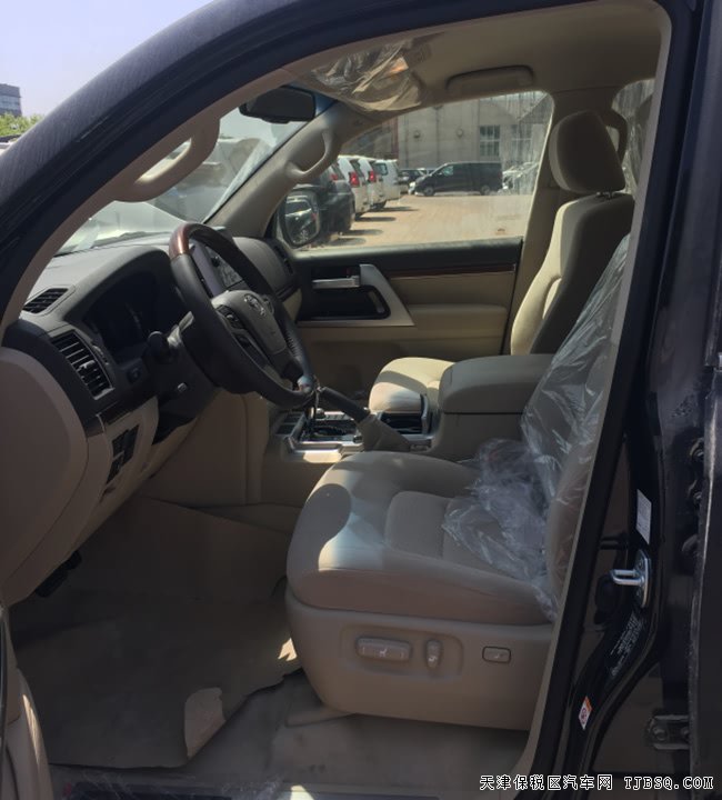 18款丰田兰德酷路泽5.7L中东版 天津港现车热销