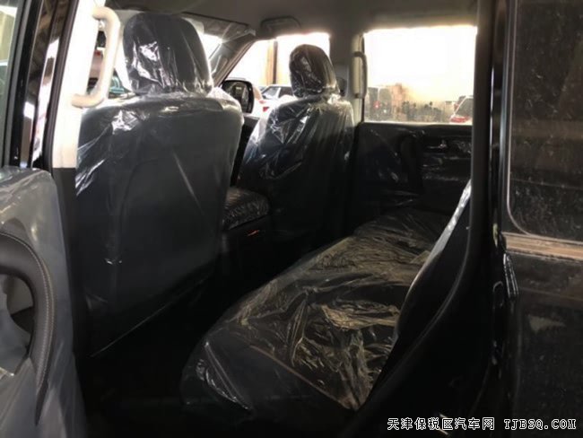 平行进口车日产途乐Y62中东版 18款XE版现车45.5万优选