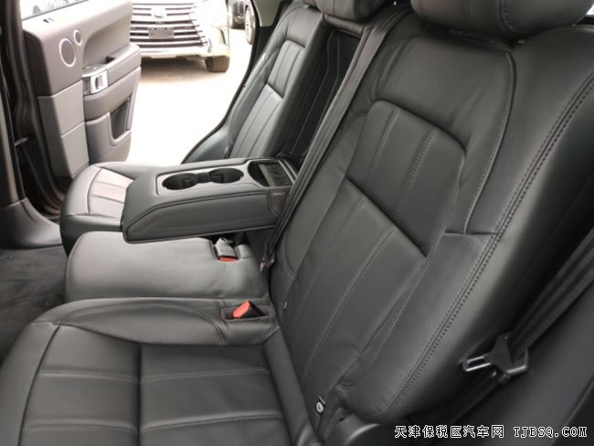 18款路虎揽胜运动柴油版 滑动全景/真皮座椅现车82.5万
