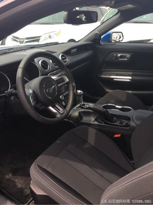 平行进口车福特野马2.3T加规版 18款肌肉跑车现车27.5万