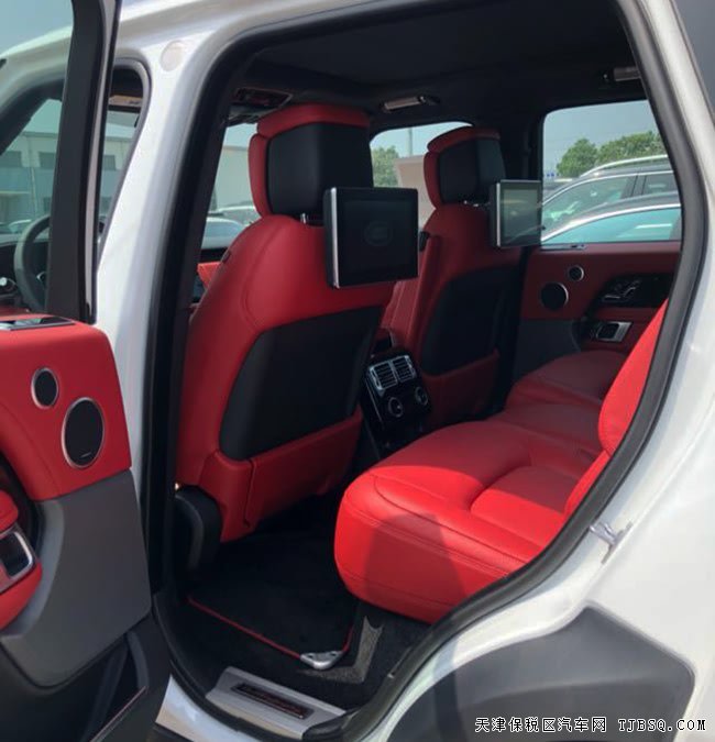 2018款路虎揽胜3.0T汽油创世短轴版 22轮/后娱现车155万