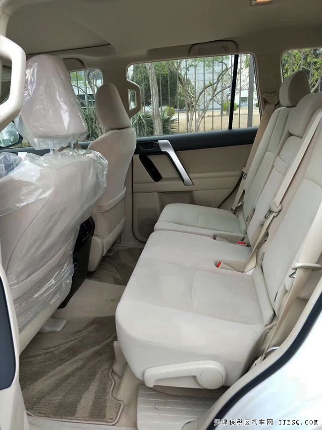 2018款丰田普拉多2700中东版 天窗/冰箱/17轮现车43.4万