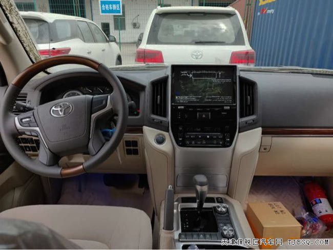 18款丰田酷路泽4600中东版 8气囊/天窗/18轮现车85.5万