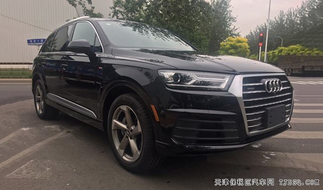 2018款奥迪Q7加规版 全景天窗/20轮/S-line包现车70万