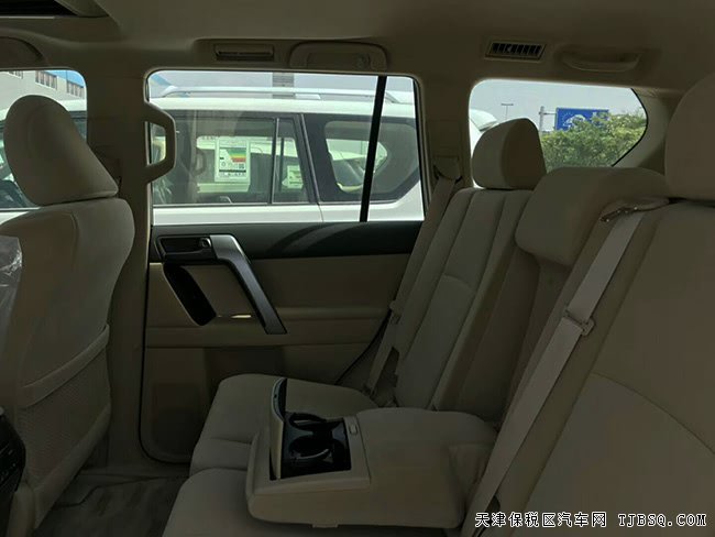 2018款丰田普拉多2700中东版 18轮/天窗/航踏现车45.8万