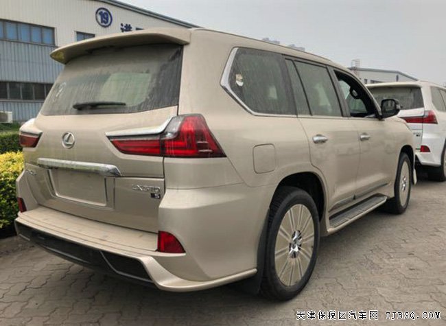 18款雷克萨斯LX570中东限量版 双拼内饰/包围现车171万