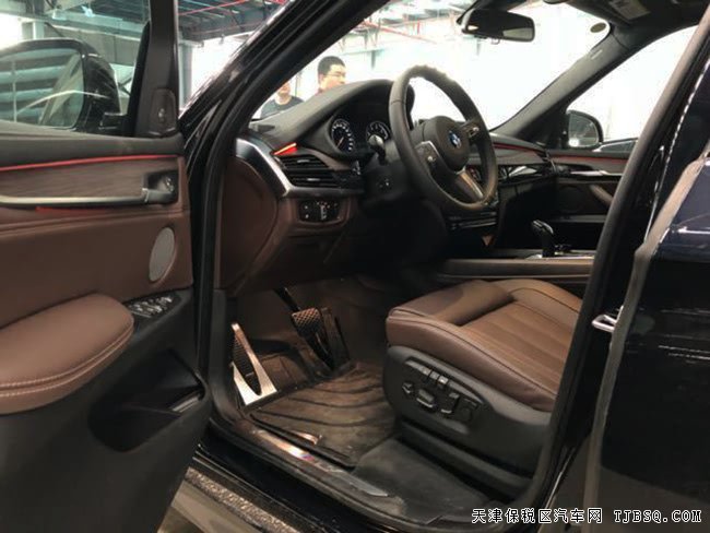 2018款宝马X5M加拿大版 3.0T公路SUV现车绚丽来袭
