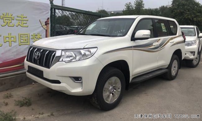 2018款丰田霸道2700中东版 17轮/后挂备胎/7座现车44万