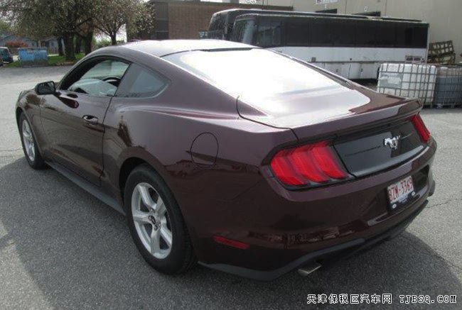 2018款福特野马2.3T美规版跑车 平行进口车30万优惠呈现