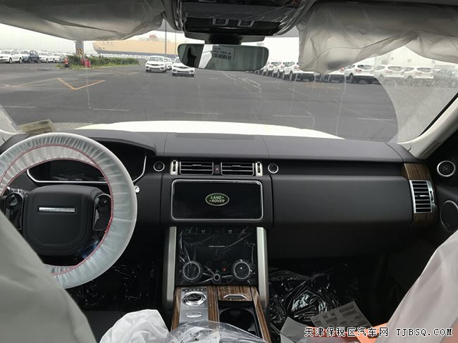 2018款路虎揽胜3.0T汽油版 矩阵LED/全景/20轮现车114万