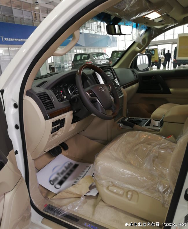 2018款丰田兰德酷路泽4.6L中东版 保税区现车精选