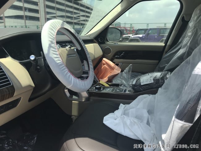 2018款路虎揽胜3.0T行政加长版 平行进口优享折扣