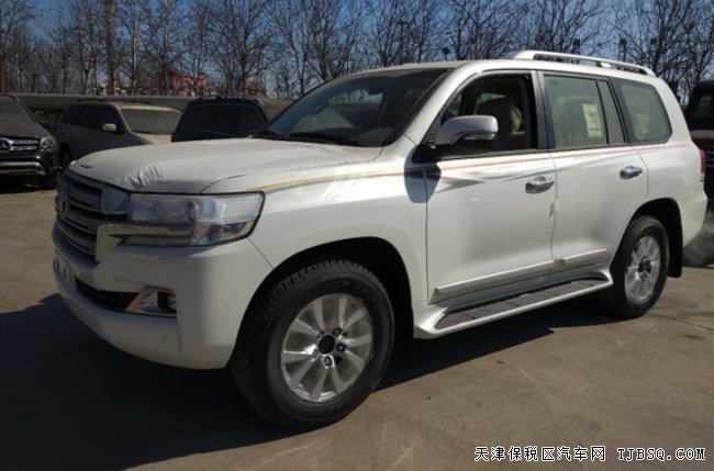 2018款丰田酷路泽4600中东版 天窗/遥启/18轮现车82.5万