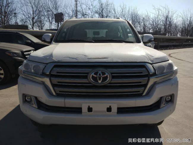 2018款丰田酷路泽4600中东版 天窗/遥启/18轮现车82.5万