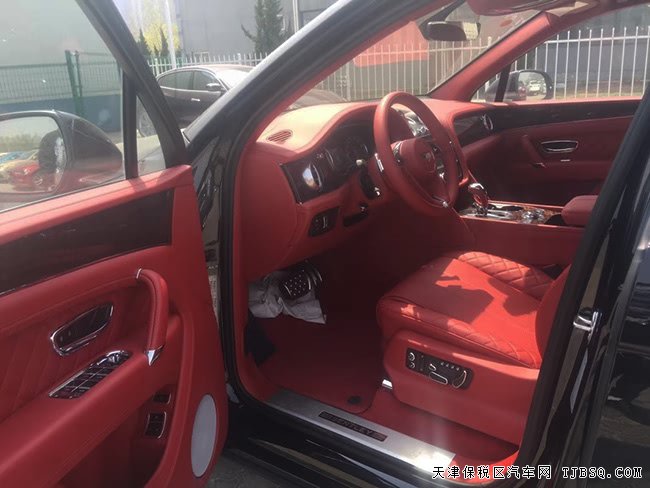 18款宾利添越6.0T汽油欧规版 21轮/四座/后娱现车370万