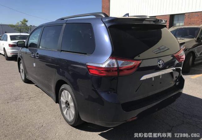 2018款丰田塞纳3.5L七座MPV 四驱顶配版现车优选