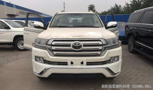 2018款丰田酷路泽5700中东版 Nappa/天窗/18轮现车108万
