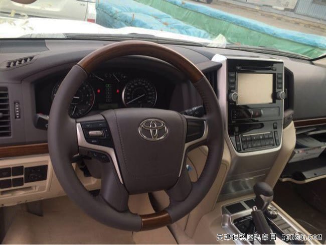 平行进口丰田酷路泽4600中东版 18款现车绚丽来袭