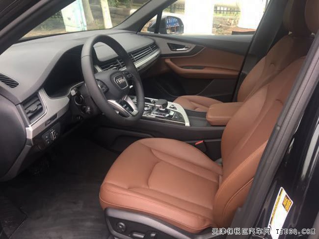 2018款奥迪Q7加规版 全景/驾驶增强包/S-line包现车73万
