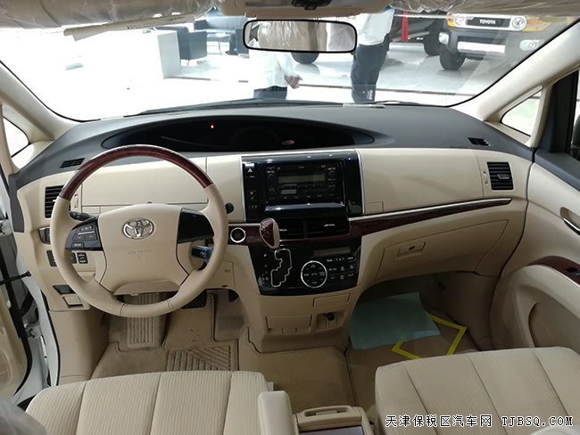 2018款丰田普瑞维亚中东版七座MPV 双天窗/17轮现车36万