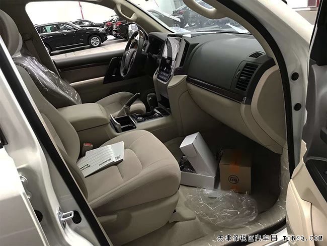 2018款丰田酷路泽4500中东版 天窗/18轮/氙灯现车98.5万