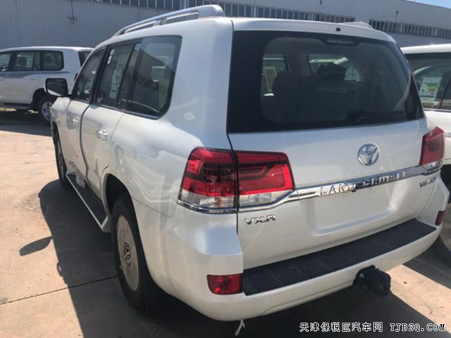 18款丰田酷路泽5700中东版 12气囊/天窗/18轮现车93.8万