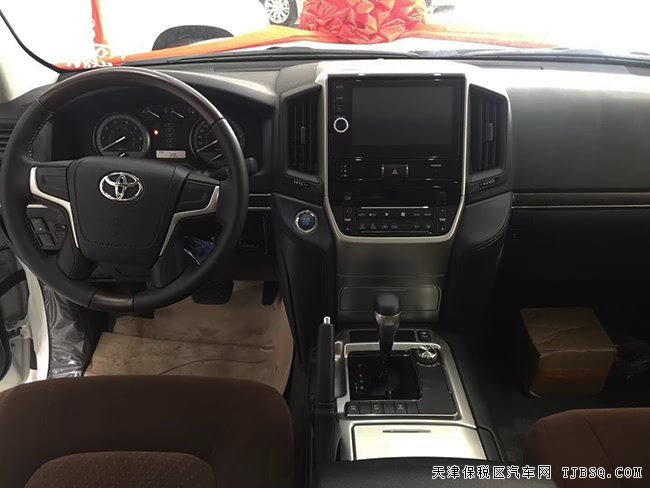 18款丰田兰德酷路泽4.0L中东版 陆巡4000魅力呈现