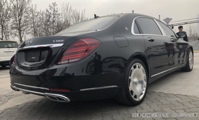 2018款奔驰迈巴赫S560加规版 四座/20轮/全景现车265万