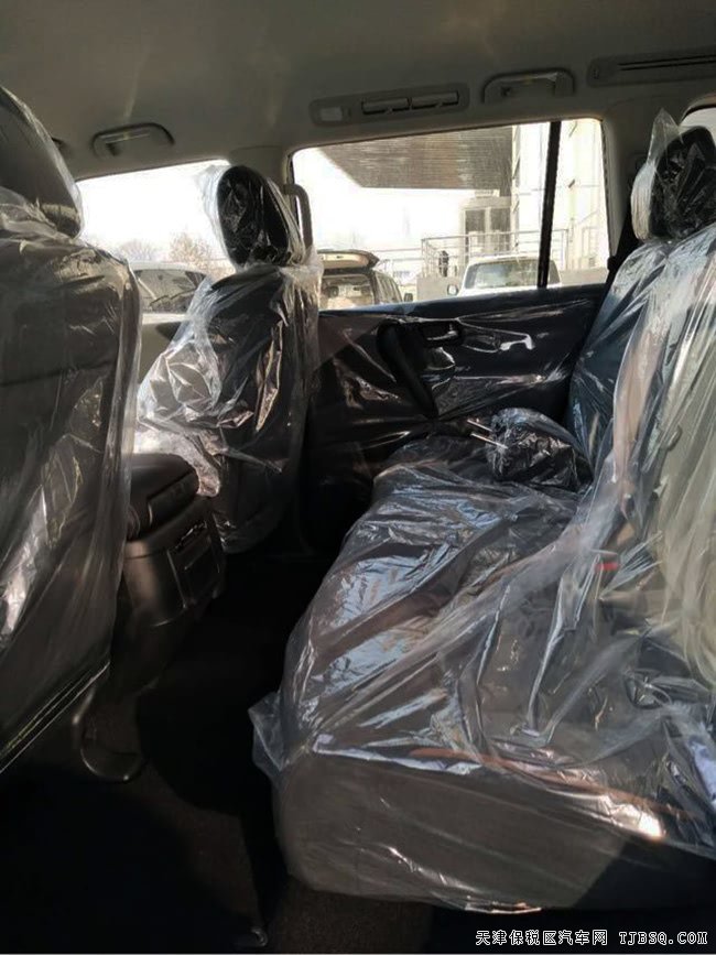 平行进口车日产途乐Y62中东版 18款现车45.6万震撼让利