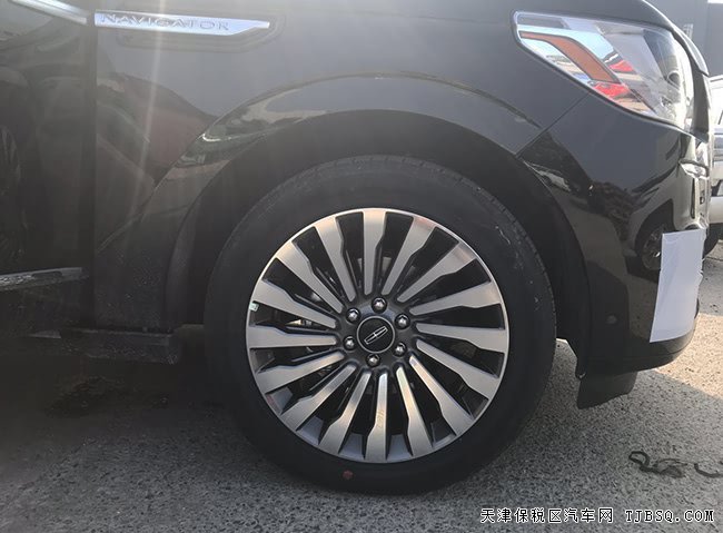 18款林肯领航员3.5T加规版 300A包/22轮/雷测现车147万